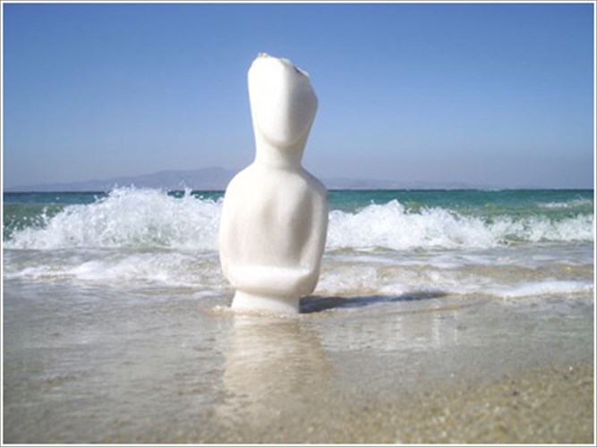 i-filia-mporei-na-allaksei-ton-kosmo