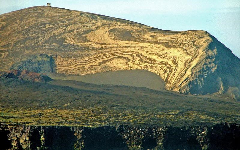 epta-meri-ston-kosmo-pou-einai-paranomo-na-taksidepsete