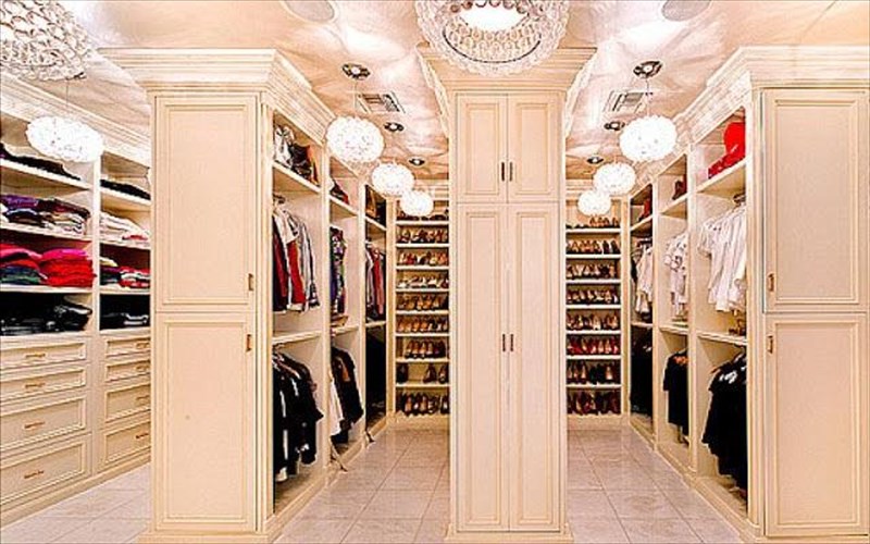 poso-megali-einai-i-ntoulapa-tis-mariah-carey-ntoulapa-tis-mariah-carey