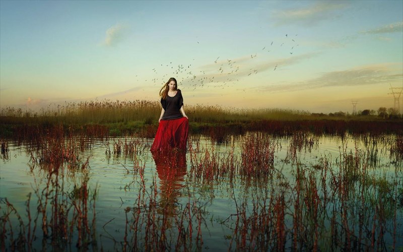 local-stories-topoi-oikeioi-kai-fantastikoi-mesa-apo-ton-fako-12-fotografon