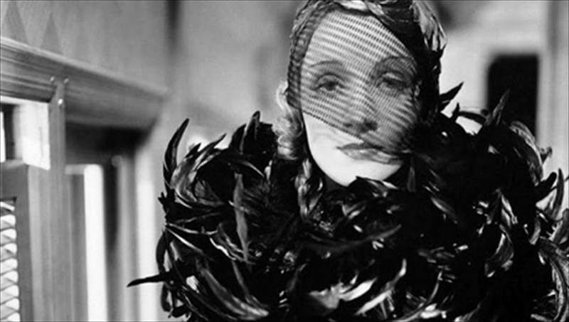 i-marlen-ntitrix-epibibazetai-sto-shangai-express