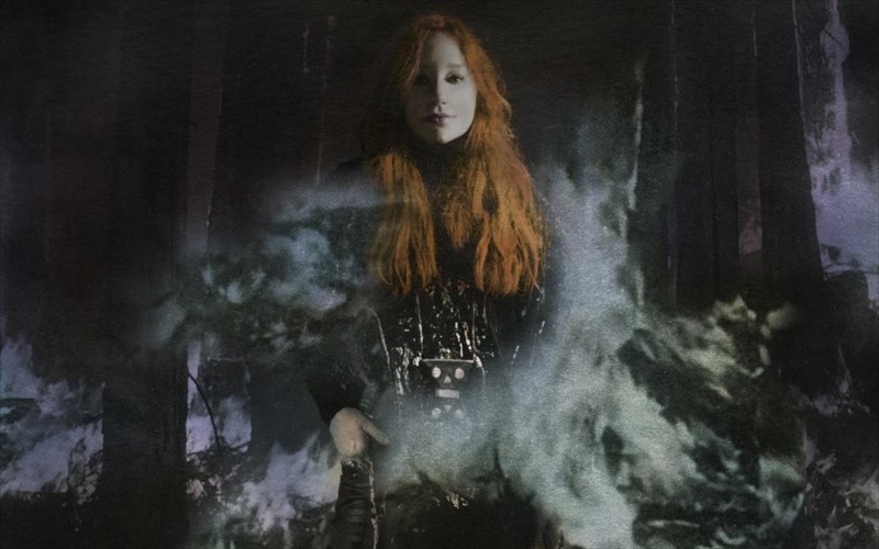 neo-almpoum-apo-tin-tori-amos