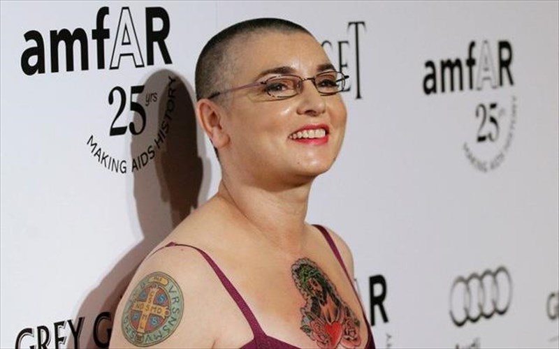 sinead-oconnor-miso-pou-den-mporo-na-agapiso-ti-mitera-mou