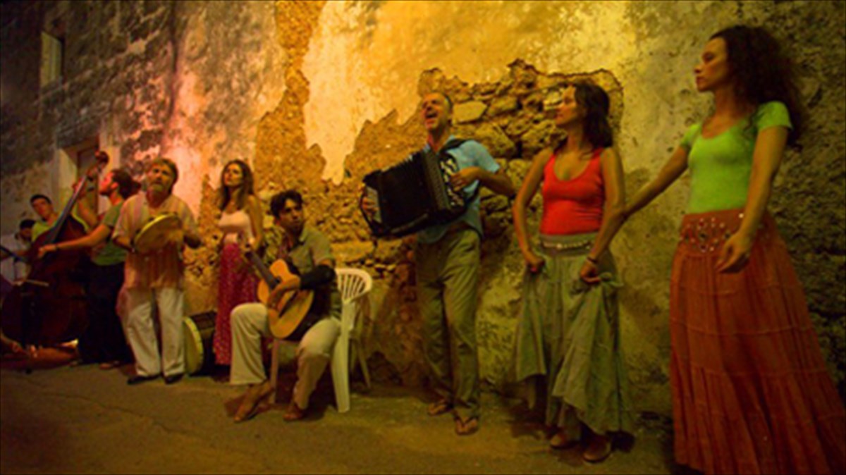 mia-mousiki-giorti-apo-tin-kato-italia-sti-rafina