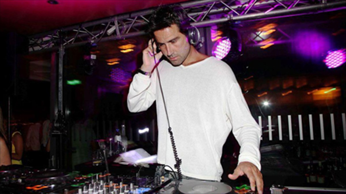 o-aleksandros-xristopoulos-upodexetai-ti-megaluteri-panselino-tou-kalokairiou