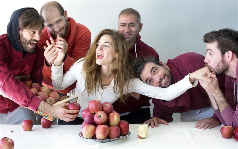 ti-etoimase-o-thomas-mosxopoulos-sto-theatro-porta-gia-ti-nea-sezon-thomas-mosxopoulos-sto-theatro-porta-gia-ti-nea-sezon