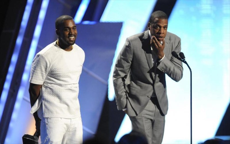 meta-tin-trikumia-ourios-anemos-fernei-konta-tous-kanye-west-kai-Jay-z