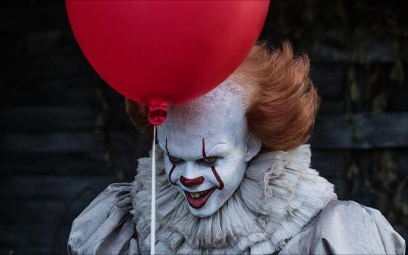 to-neo-it-einai-ena-stranger-things-me-jump-scares