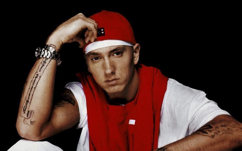 sto-xrimatistirio-ta-tragoudia-tou-eminem