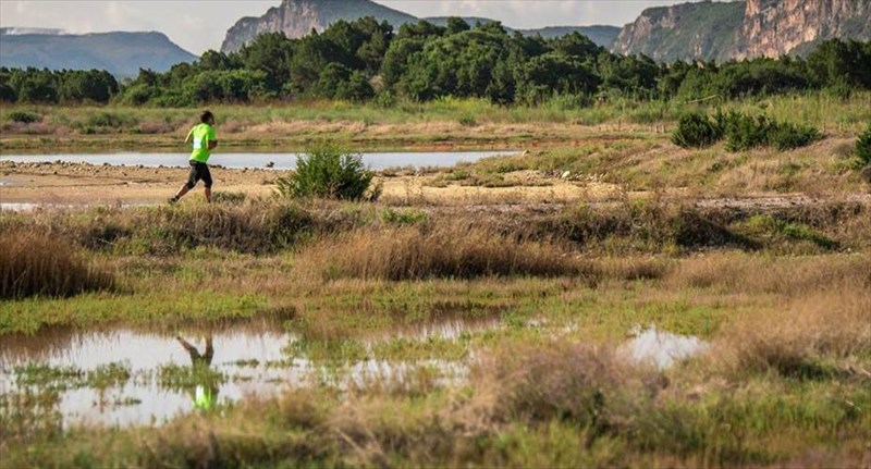 h-costa-navarino-mas-prokalei-se-ena-athlitiko-event-gia-olous