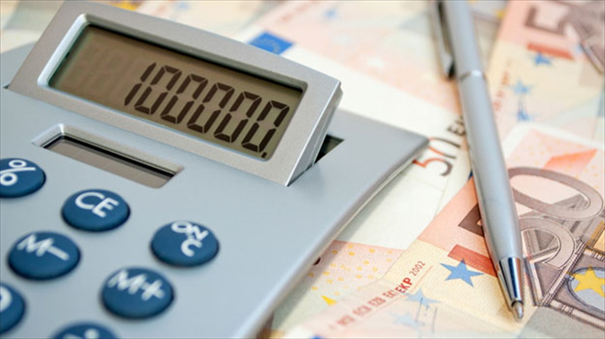 oi-fouskomenoi-logariasmoi-paxainoun