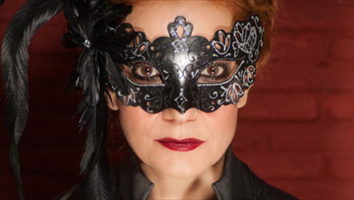 pemi-zouni-dustuxos-i-politiki-moiazei-me-to-kako-theatro-politiki-moiazei-me-to-kako-theatro