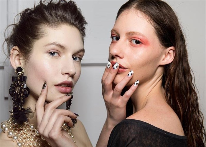 o-dekalogos-omorfias-tou-fthinoporou