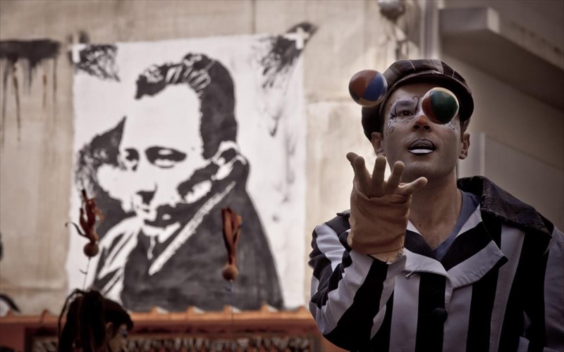 i-athina-metatrepetai-gia-pempti-xronia-se-mikro-parisi