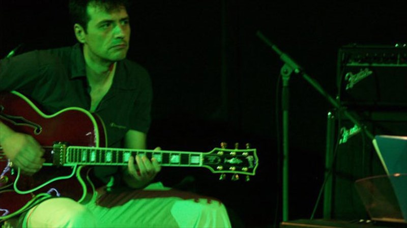 treis-jazz-parousies-sto-black-duck