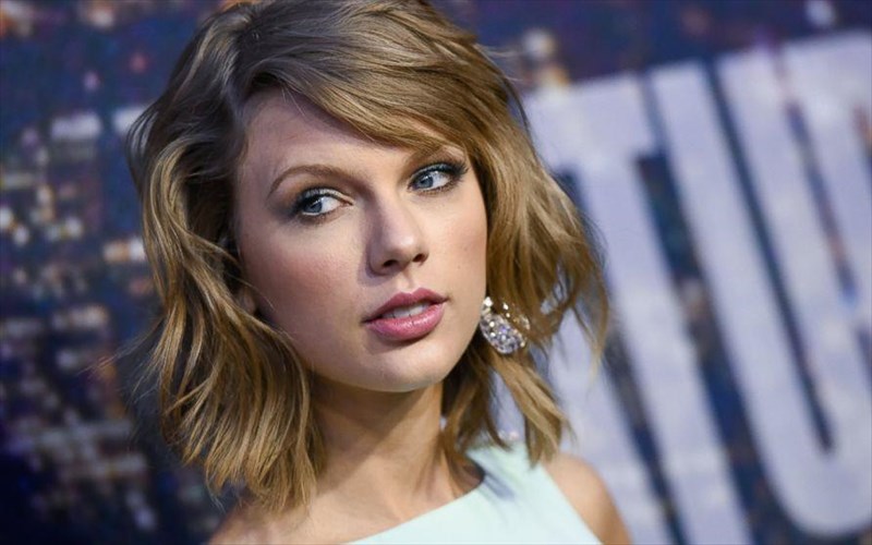 i-taylor-swift-tragouda-tin-odigiki-asfaleia