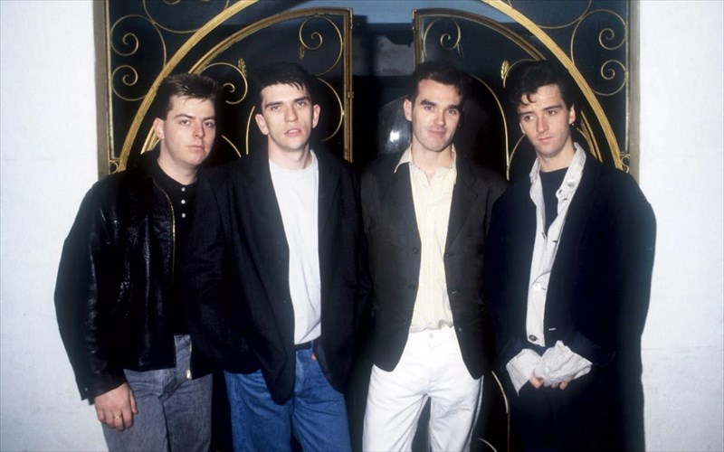 akouste-ena-akukloforito-demo-ton-smiths