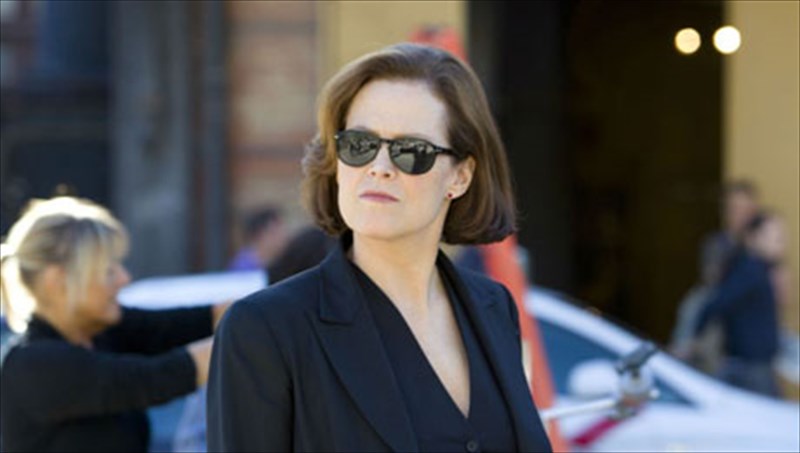 mp-gouilis-s-gouiber-kai-o-neos-superman-xorisempistosuni-neos-superman-xorisempistosuni