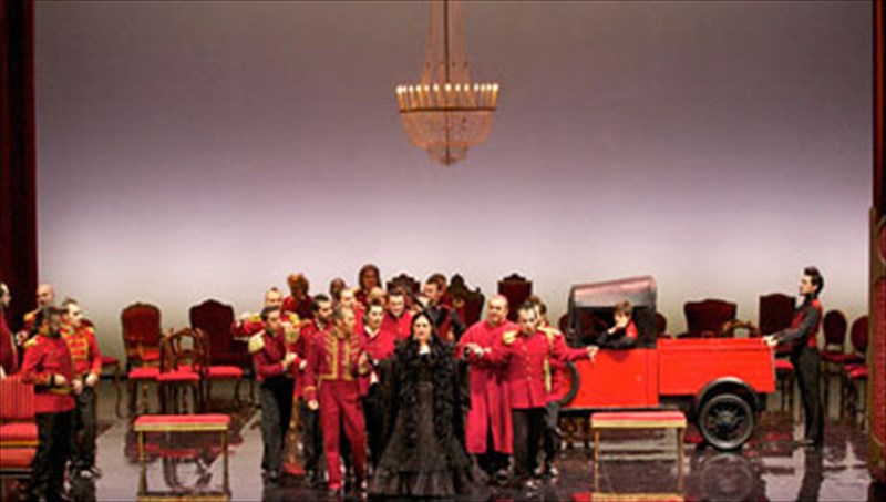 plousio-to-programma-tis-ethnikis-lurikis-skinis