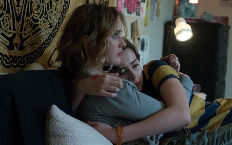 to-halt-and-catch-fire-protoporei-ston-tropo-pou-blepoume-enan-thanato-stin-othoni