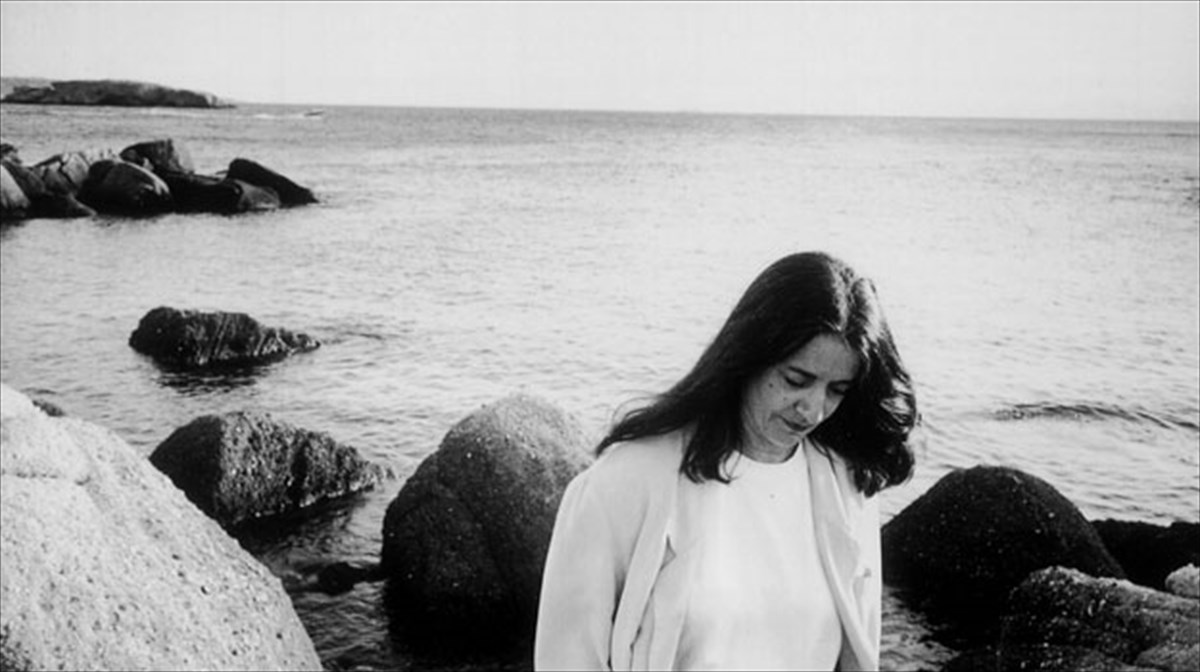 i-eleni-karaindrou-epistrefei-sto-megaro