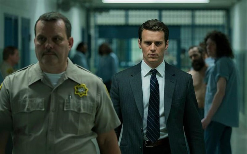 to-mindhunter-einai-mia-ethistiki-seira-pou-pasxizei-na-ginei-kali-tileorasi