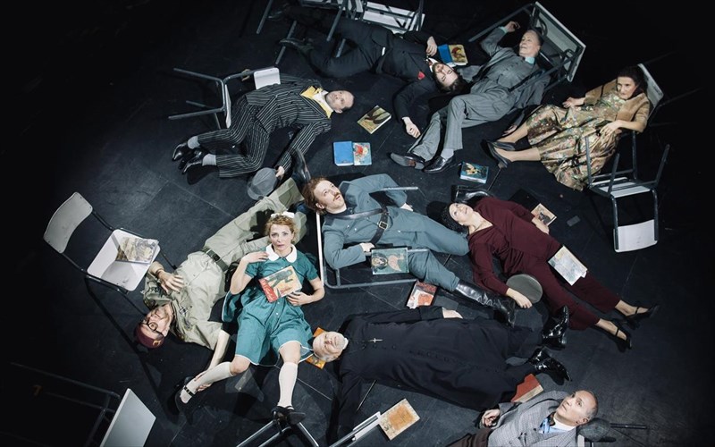 i-taksi-mas-ksana-stin-kentriki-skini-tou-ethnikou