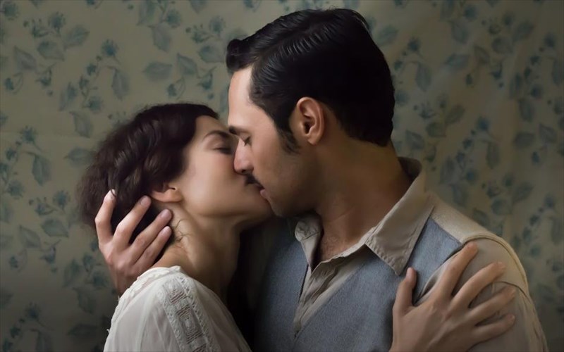 kritiki-laikotropi-praktiki-stin-oraia-tou-peran