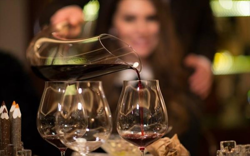 wine-professional-and-sommelier-course-to-krasi-opos-prepei-na-to-gnorizoun-oi-epaggelmaties