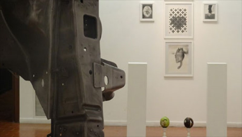 oi-foitites-ton-balkanion-anoigoun-to-kouti-tis-pandoras