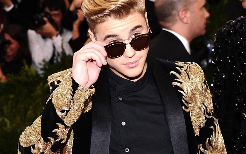 deite-to-terastio-neo-tatouaz-tou-Justin-bieber