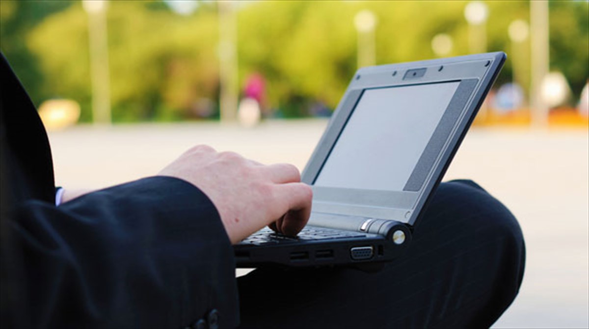 i-xrisi-foriton-upologiston-blaptei-tin-gonimotita-ton-andron