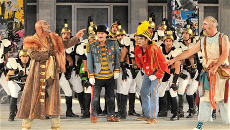 oi-ippis-kalpazoun-gia-irodeio-kai-xalandri