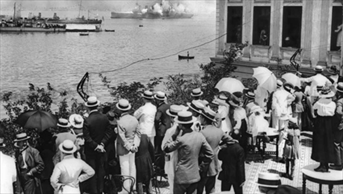 smurni-i-katastrofi-mias-kosmopolitikis-polis-1900-1922-katastrofi-mias-kosmopolitikis-polis-1900-1922