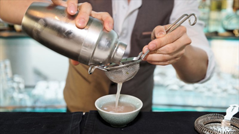 poio-einai-to-sugxrono-basileio-ton-cocktails