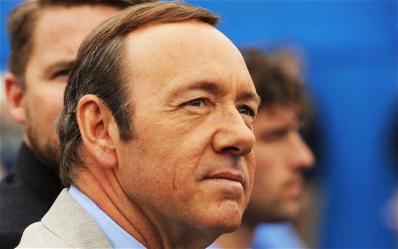 plithainoun-oi-kataggelies-kata-tou-kevin-spacey