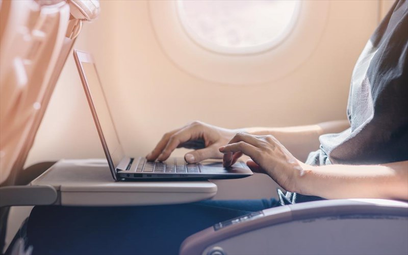 neo-euelikto-flying-blue-gia-pronomia-ston-aera