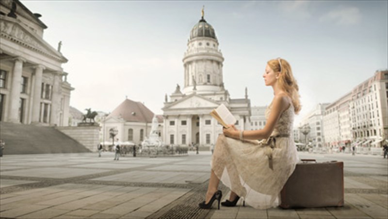 taksidi-ston-kosmo-kai-stin-istoria