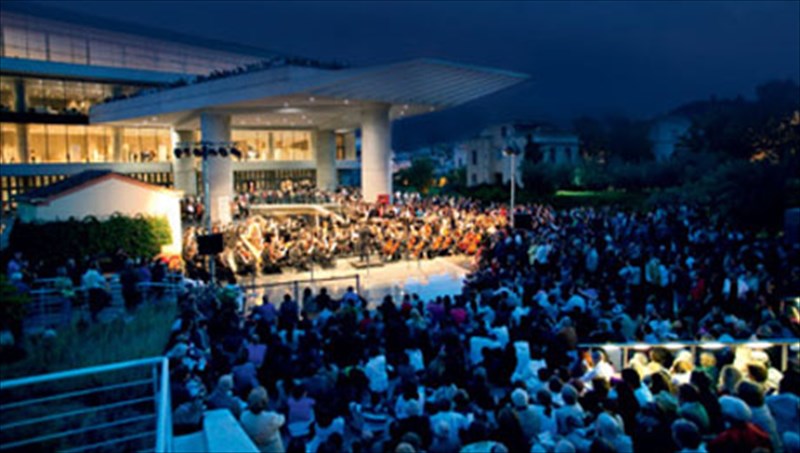 ixoi-kai-xromata-sto-mouseio-akropolis-gia-tin-pagkosmia-imera-tourismou