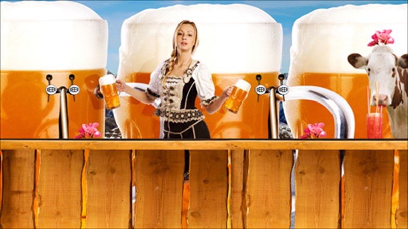 giortaste-to-oktoberfest-se-eklektes-ellinikes-mpuraries