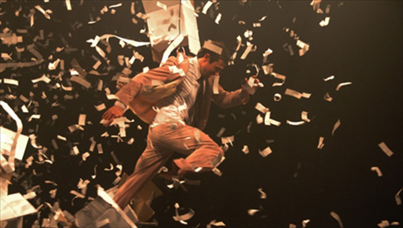 sta-paraskinia-tou-fuerza-bruta