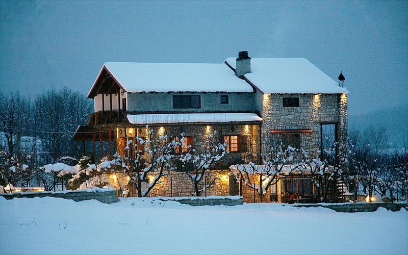 anakaluptoume-pente-omorfous-ksenones-gia-xeimerines-diakopes