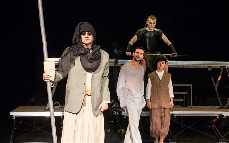 ypopsifios-gia-tria-brabeia-xrusis-maska-sti-mosxa-o-oidipous-turannos-tou-ethnikou-oidipous-turannos-tou-ethnikou