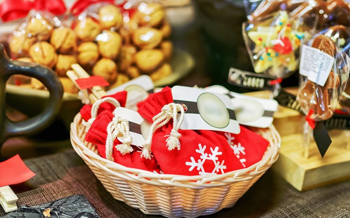 xristougenniatiko-mpazar