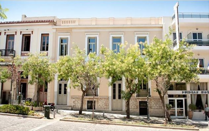 enas-eortastikos-dekembrios-ksekina-sto-mouseio-irakleidon