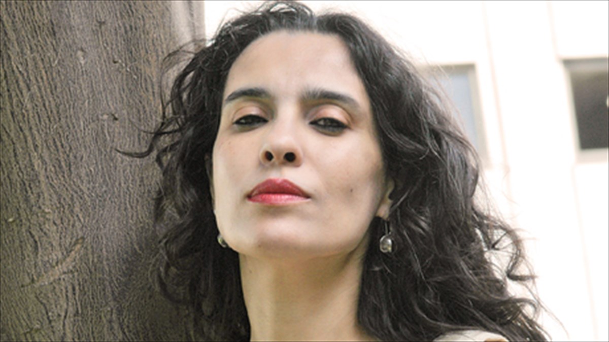 ikesia-stin-kupseli-apo-ti-lamia-bedioui