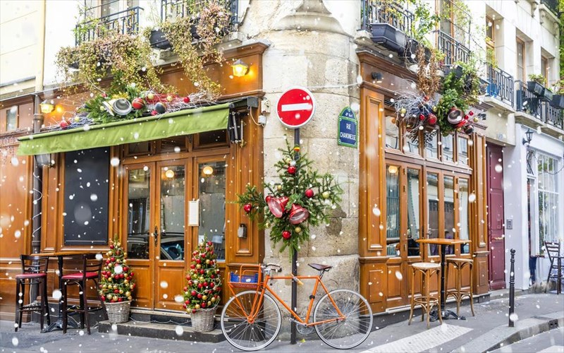 fotografika-xristougenna-se-deka-meri-tou-kosmou