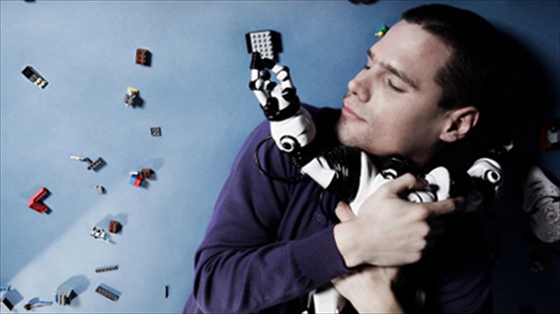 xoreutiki-ilektroniki-mousiki-me-galliki-upografi