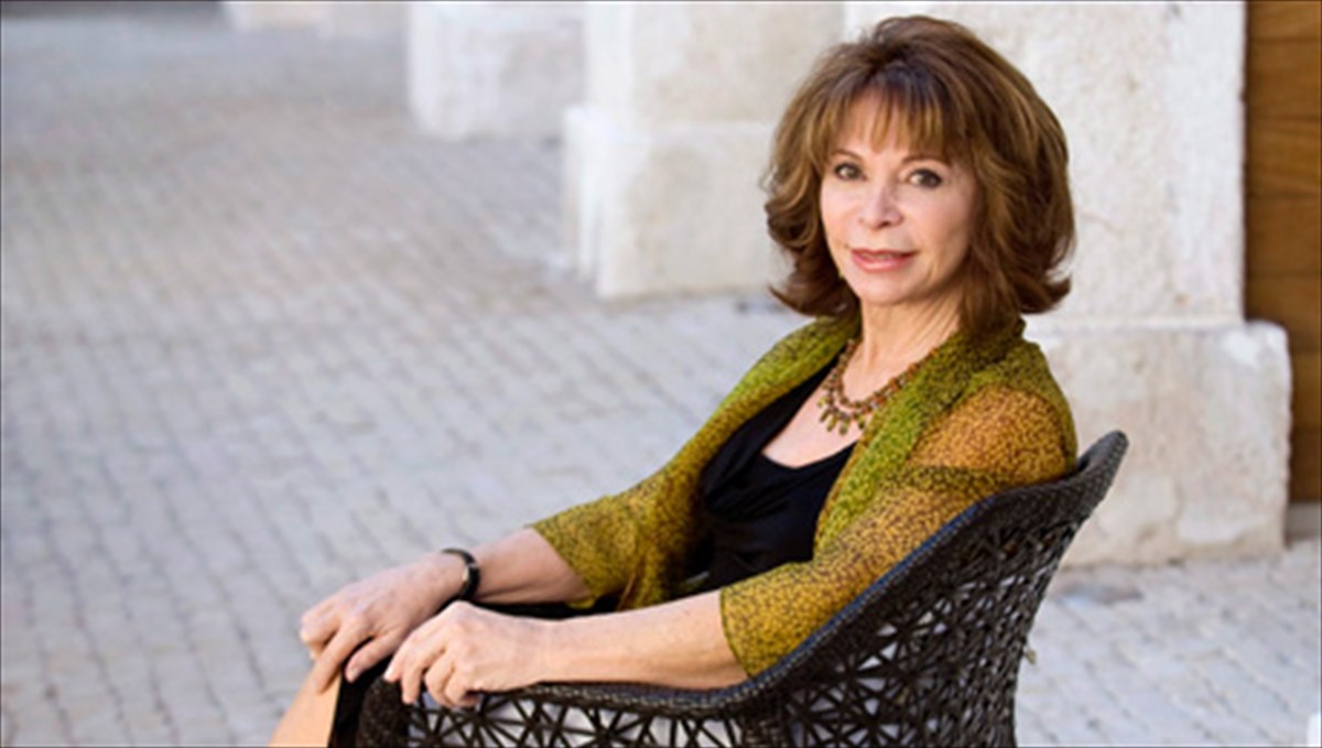 izampel-aliente-to-portreto-mias-problimatikis-efibis