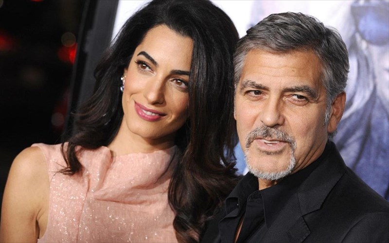 george-kai-amal-clooney-moirasan-akoustika-se-uperatlantiki-ptisi